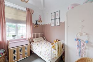 Furniss Avenue Dore